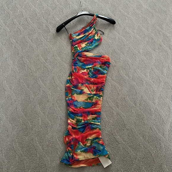 NWT SER.O.YA Imani One-Shoulder Ruched Cut-Out Midi Bodycon Dress​ - Picture 2 of 5